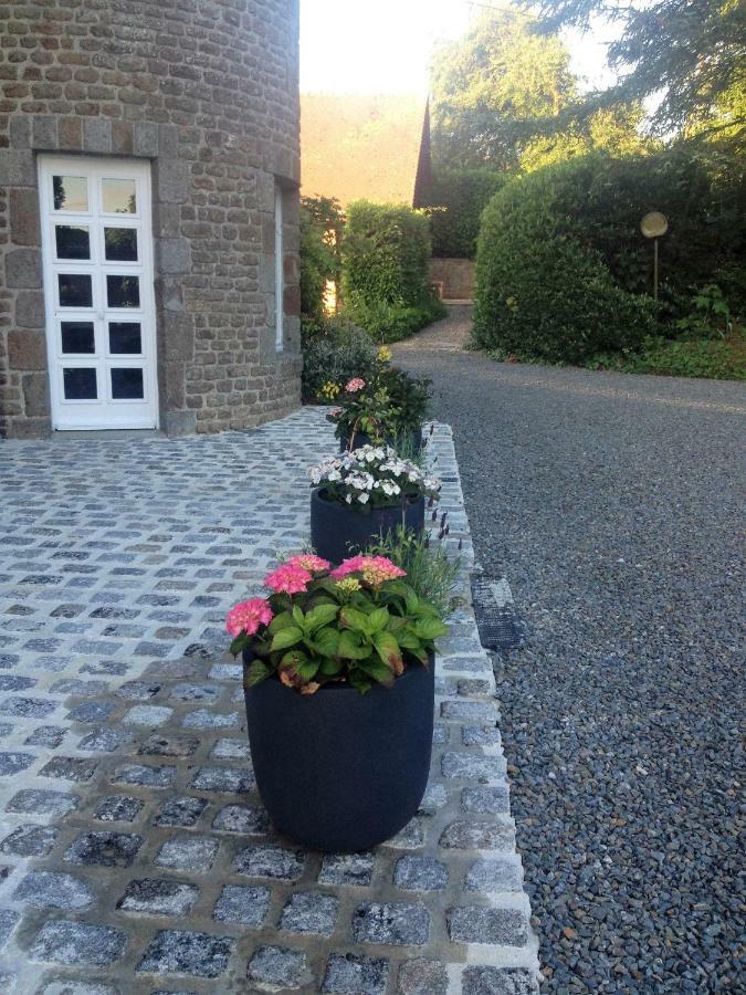 Manoir De La Porte Hotel Sainte-Pience Exterior foto